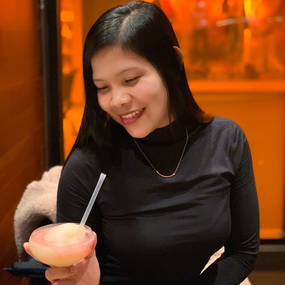 Meet your Posher, Corazon - Picture 1 of 1